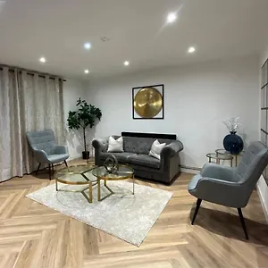 Apartment Bella-ruiz For Your Perfect Staycation, London